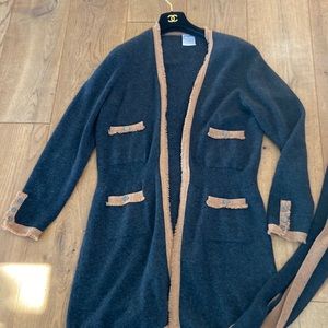 Chanel cardigan grey with beige trim Size 44 Vintage
